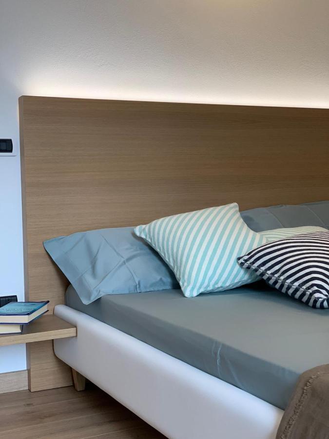 Al Porticciolo - Casa Vacanze มาโรเน ภายนอก รูปภาพ