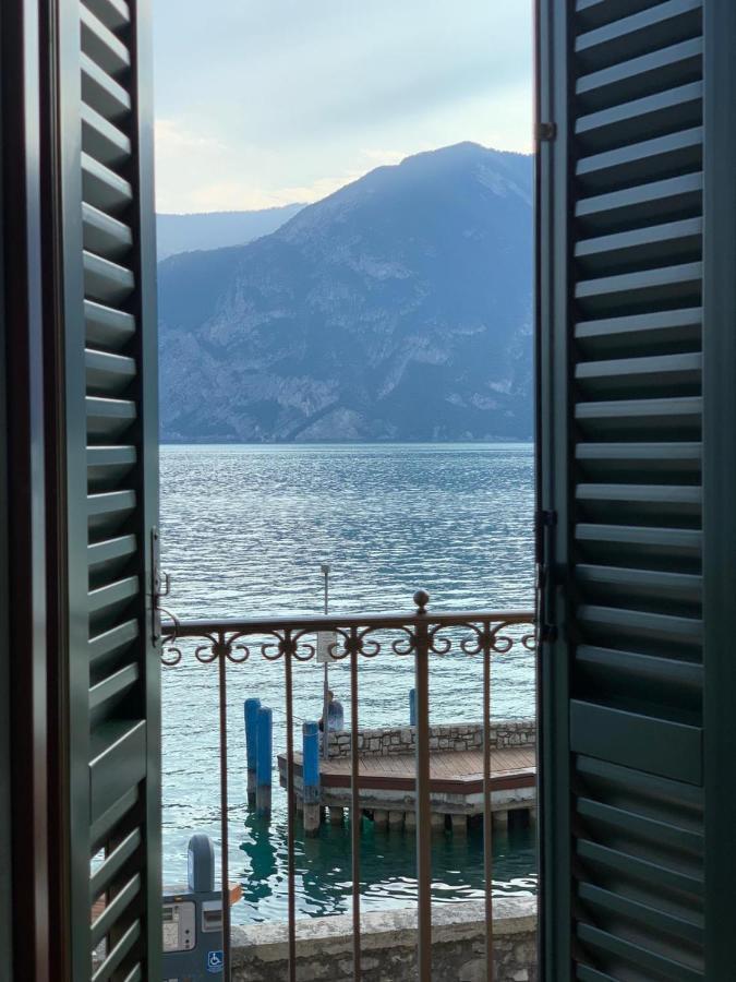 Al Porticciolo - Casa Vacanze มาโรเน ภายนอก รูปภาพ