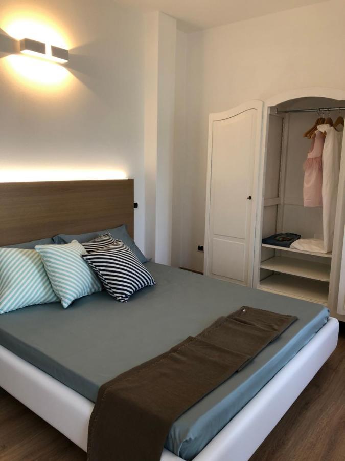Al Porticciolo - Casa Vacanze มาโรเน ภายนอก รูปภาพ